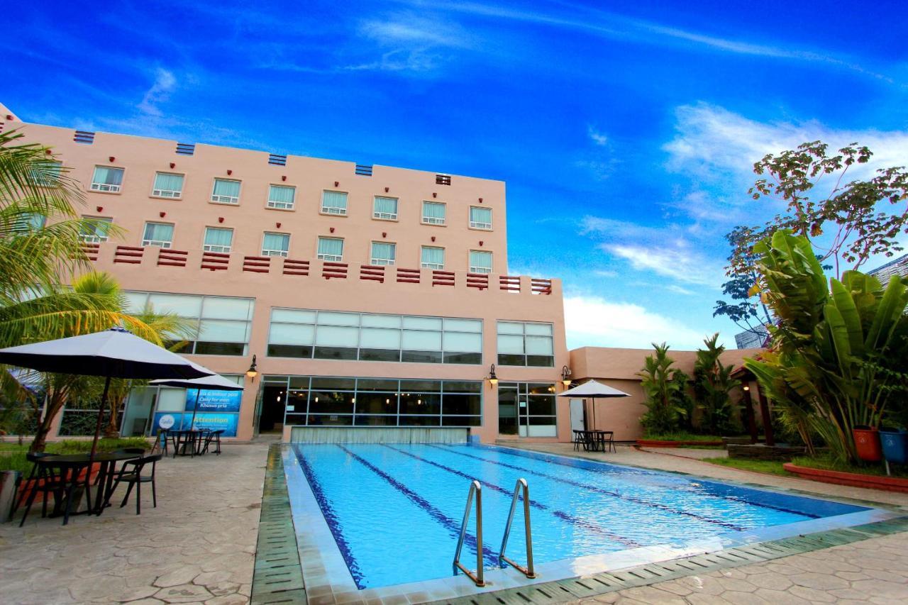 סראנג Forbis Hotel מראה חיצוני תמונה