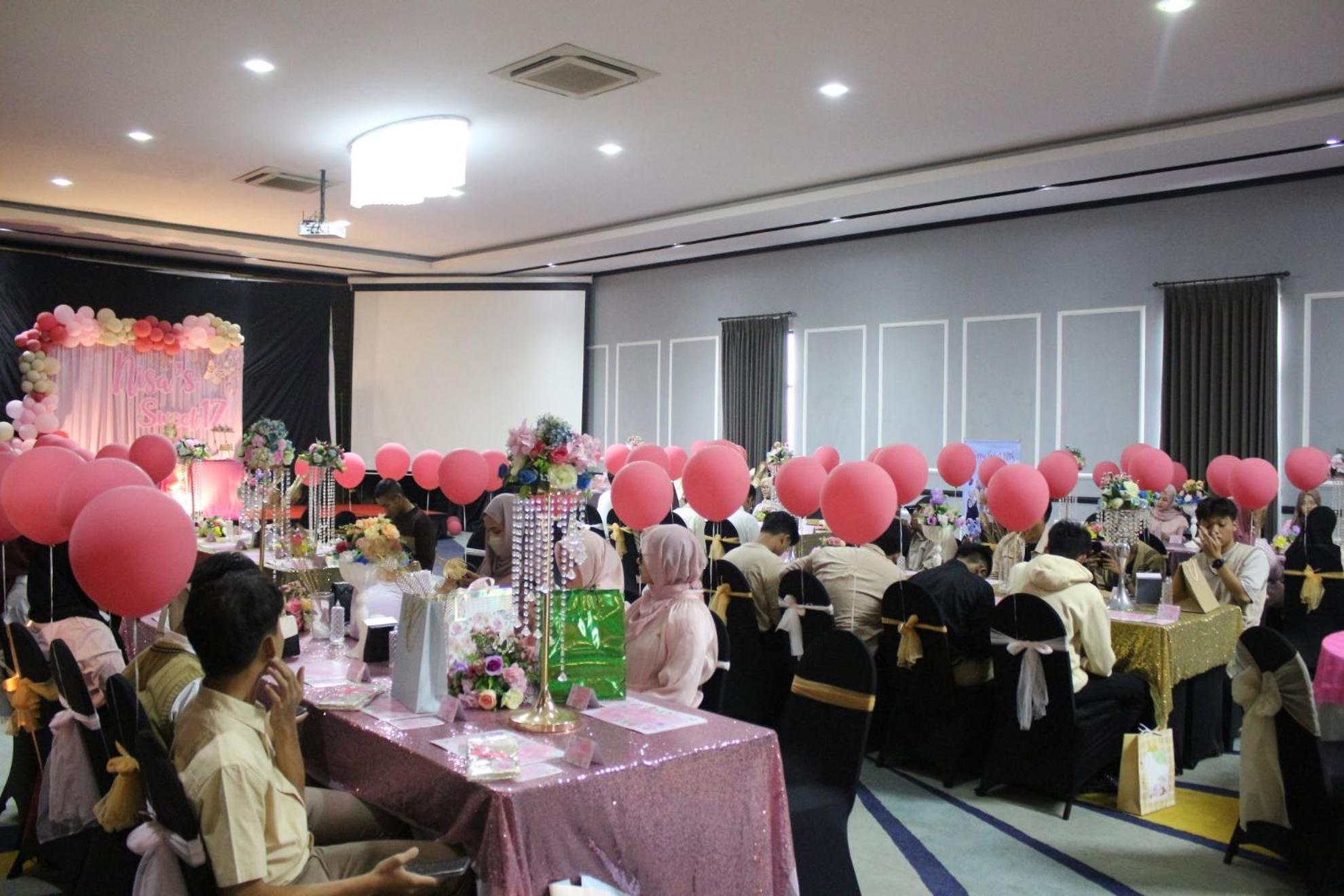 סראנג Forbis Hotel מראה חיצוני תמונה
