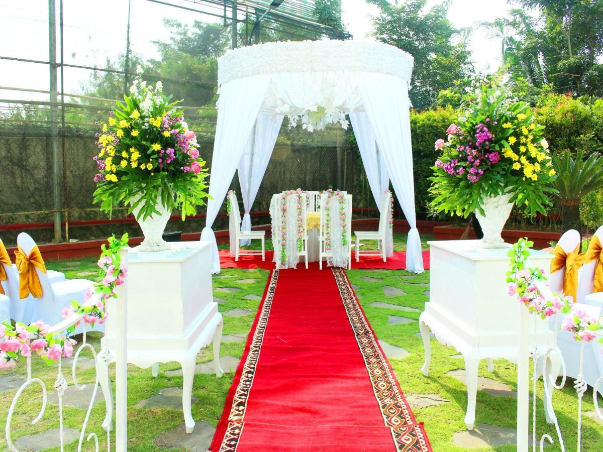 סראנג Forbis Hotel מראה חיצוני תמונה